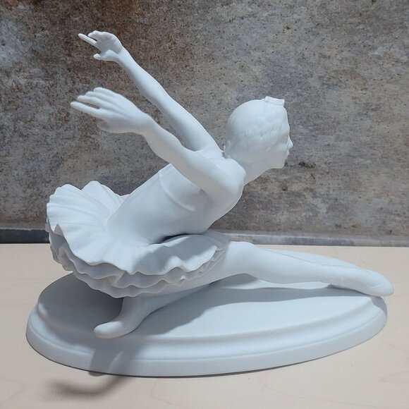 Edward Marshall Boehm Bisque Porcelain Ballet Figurine Swan Lake - Picture 1 of 15